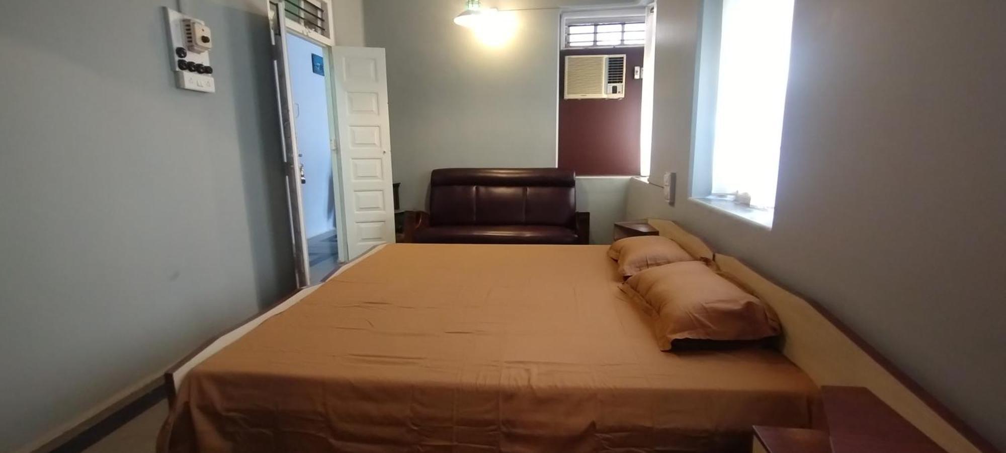 Madhav Bhavan Guest House Pune Eksteriør billede