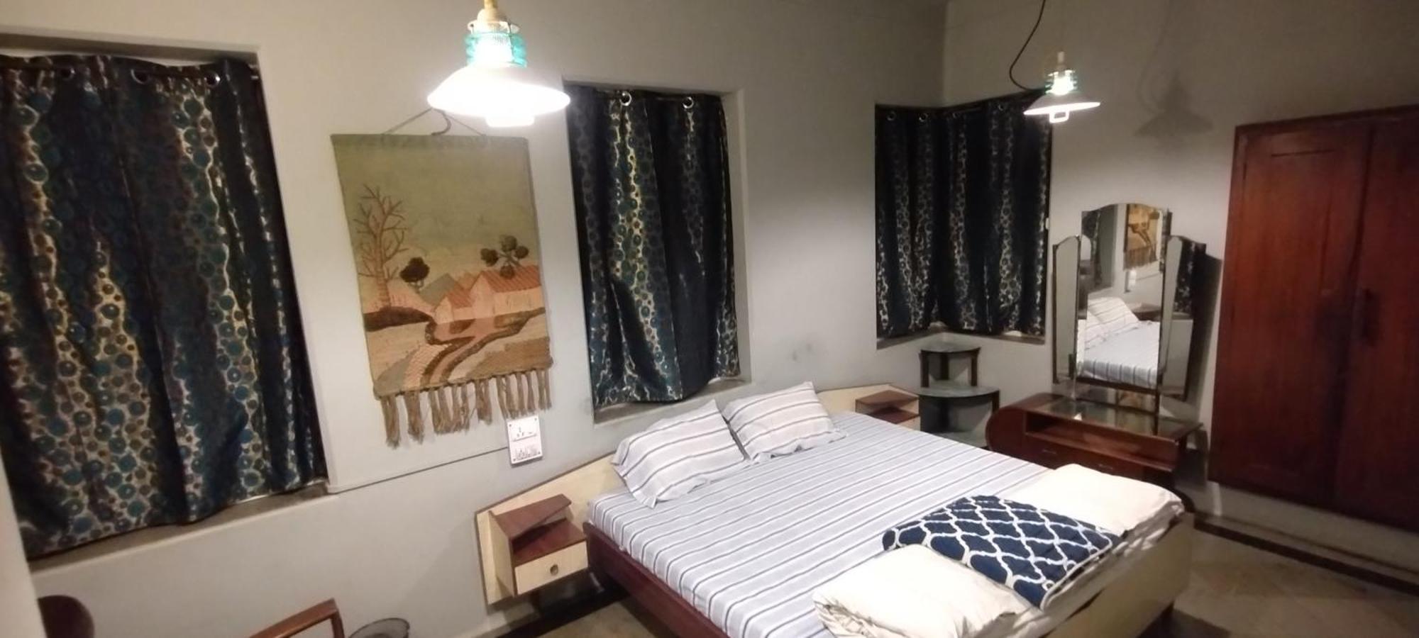 Madhav Bhavan Guest House Pune Eksteriør billede