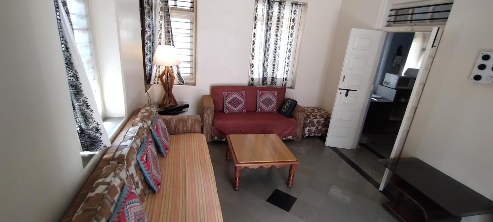 Madhav Bhavan Guest House Pune Eksteriør billede